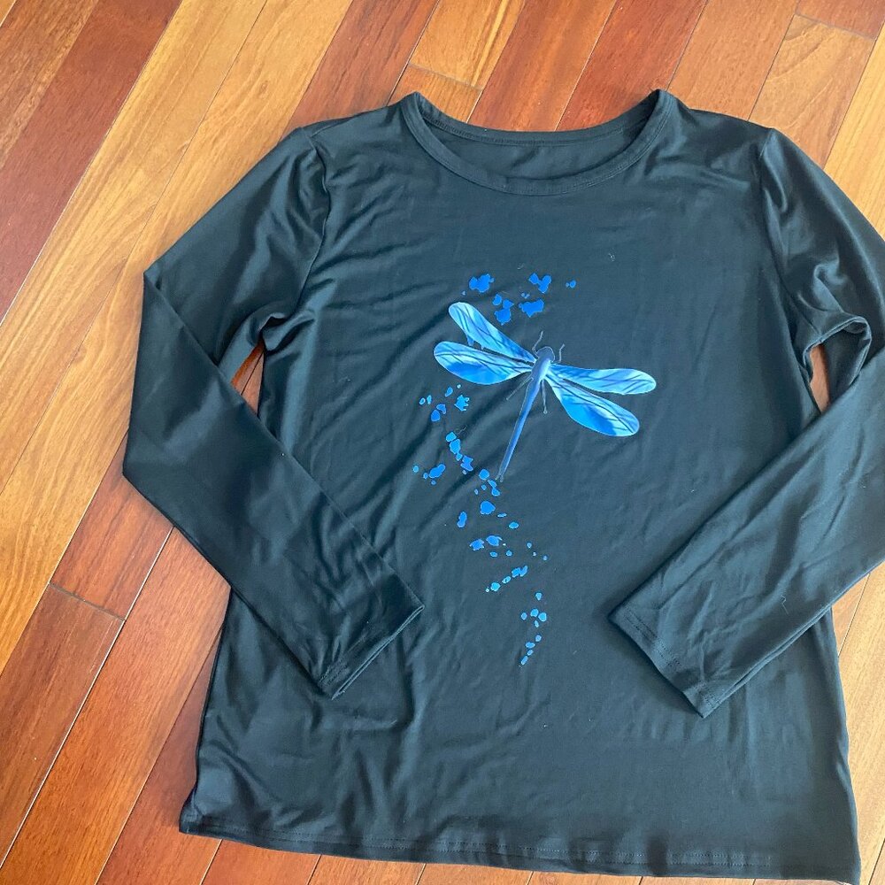 Dragonfly Long Sleeve Tee size medium